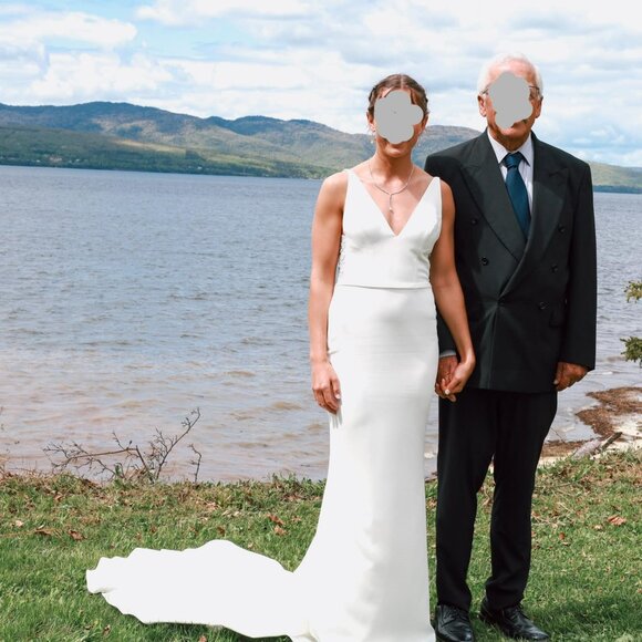 Valley by Made with Love size 8 (street size 4) - Picture 9 of 9